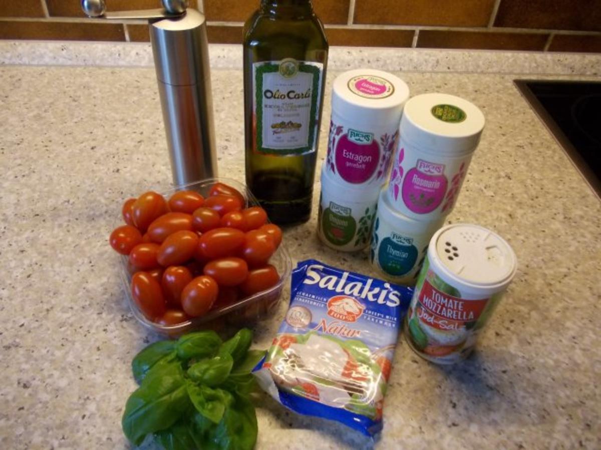 Tomaten und Feta in Oliven-Kräuter-Öl - Rezept - Bild Nr. 2