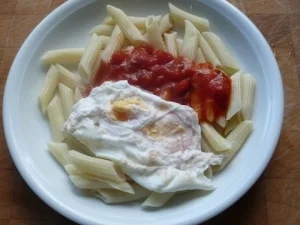 Rezept: Pizzakatzes verlorene Eier Pizzakatzes verlorene Eier - Rezept