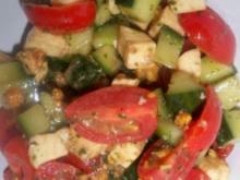 tomate-mozarella-salat ala tueni - Rezept