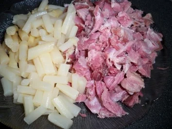 Rezept: Ragout von gepökeltem Eisbein mit Spargel Bild Nr. 3 Ragout von gepökeltem Eisbein mit Spargel - Rezept - Bild Nr. 3