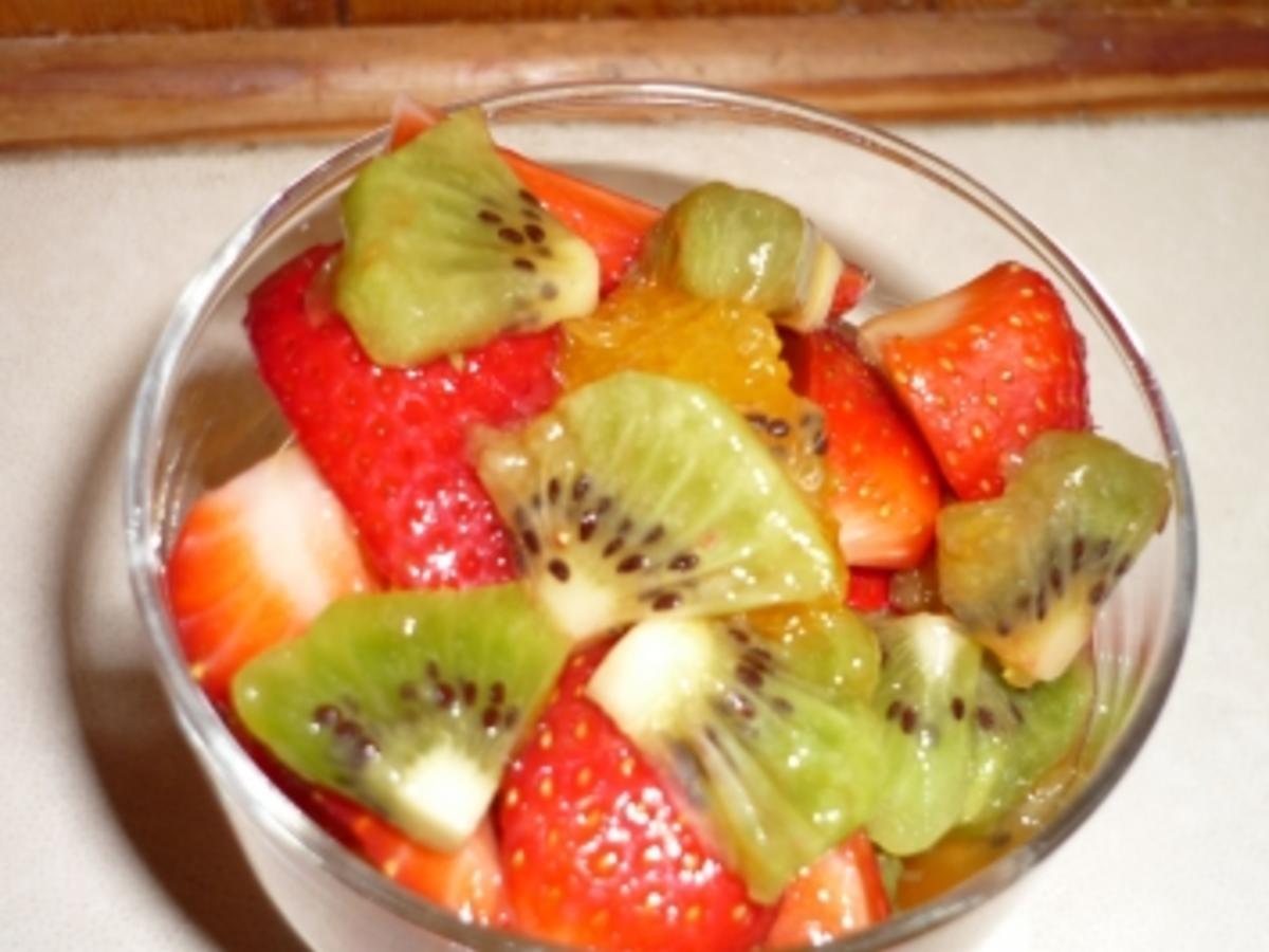 Obstsalat mit Zitronen Honig Marinade - schnell &amp; einfach - 48 kcal/100g