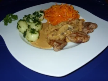 Rezept: Filet-Medaillon mit Chili-Senfsoße – Petersilkartoffelchen und Karottengemüse Bild Nr. 5 Filet-Medaillon mit Chili-Senfsoße – Petersilkartoffelchen und Karottengemüse - Rezept - Bild Nr. 5