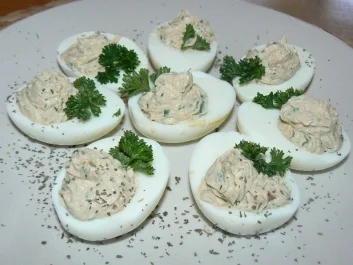 gefüllte Eier nach Kräuterhexen-Art - Rezept