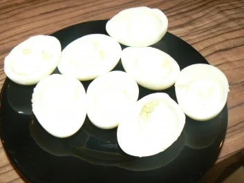 gefüllte Eier nach Kräuterhexen-Art - Rezept - Bild Nr. 2