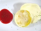 Rezept: Limettenschmandeis mit Himbeeren Limettenschmandeis mit Himbeeren - Rezept