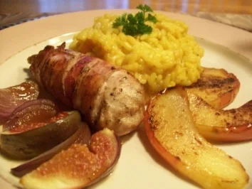 Hühnchenbrust mit Feigen und roten Zwiebeln an Curry-Apfel-Risotto - Rezept