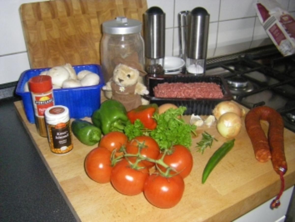 Chorizo-Hackburger mit scharfer Tomatensauce - Rezept - Bild Nr. 2