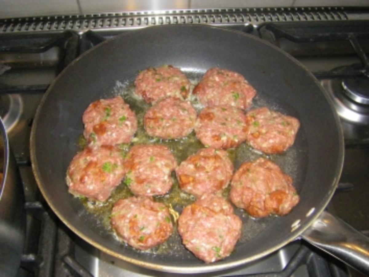 Chorizo-Hackburger mit scharfer Tomatensauce - Rezept - Bild Nr. 6