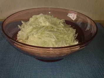 Krautsalat mit Dressing - Rezept