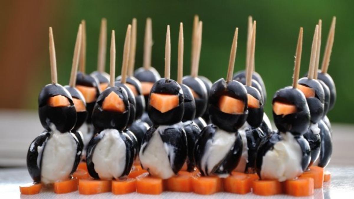 SNACK - Oliven-Pinguine mit Frischkäse - Rezept - kochbar.de