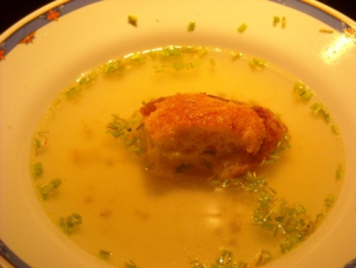 Käseschnitten in Rindsuppe - Rezept - Bild Nr. 3