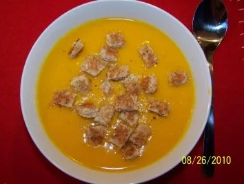 Rezept: Vegetarische Kürbissuppe Vegetarische Kürbissuppe - Rezept