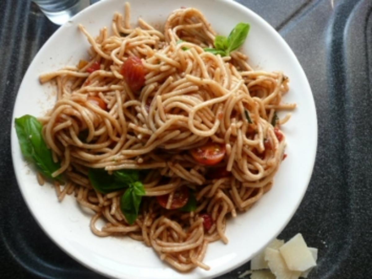 GLASFOOD 1 /PASTA:Spaghetti-Basilikum-Salat - Rezept - Bild Nr. 3