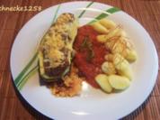 Gefüllte Zucchini mit Tomatensoße - Rezept