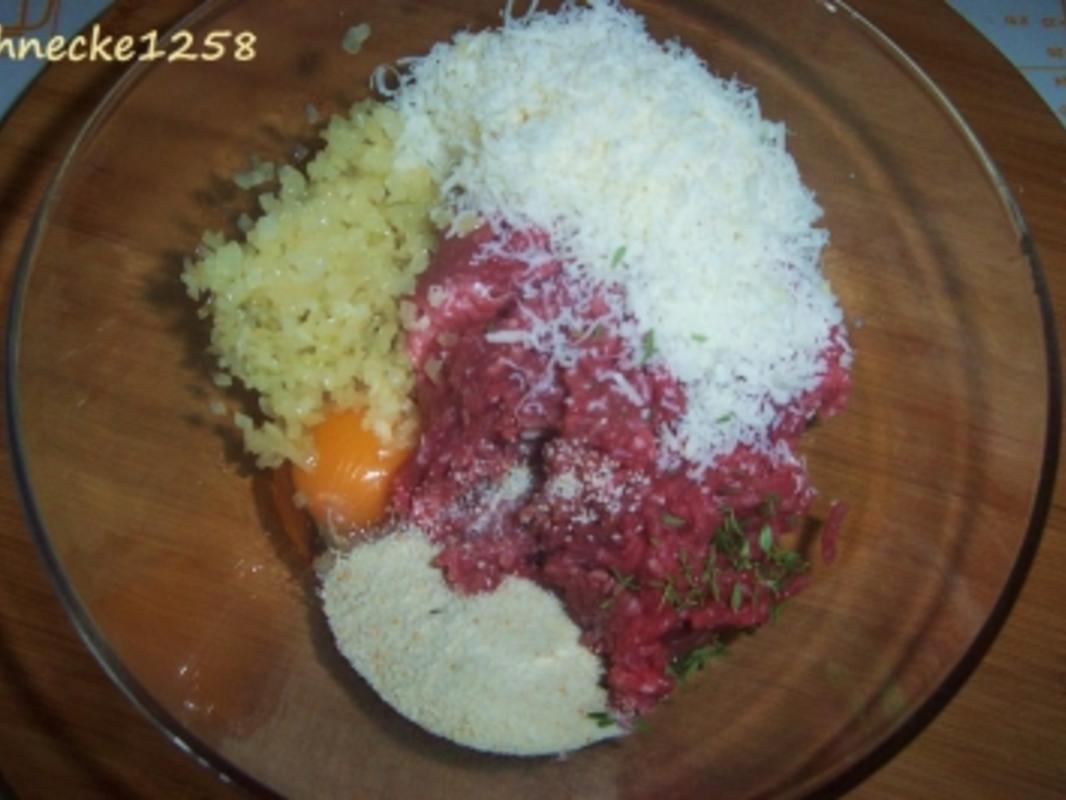 Gefüllte Zucchini mit Tomatensoße - einfach - 86 kcal/100g