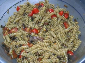 Mediteraner Nudelsalat, ganz ohne Mayo! - Rezept