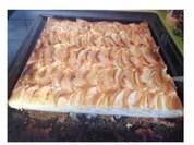 Apfelkuchen vom Blech gemahlene Mandeln machen den Teig besonders saftig - Rezept