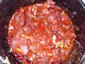 Rezept: Pizzakatzes Kidneybohnen Rindergulasch (sehr pikant Bild Nr. 2 Pizzakatzes Kidneybohnen Rindergulasch (sehr pikant - Rezept - Bild Nr. 2
