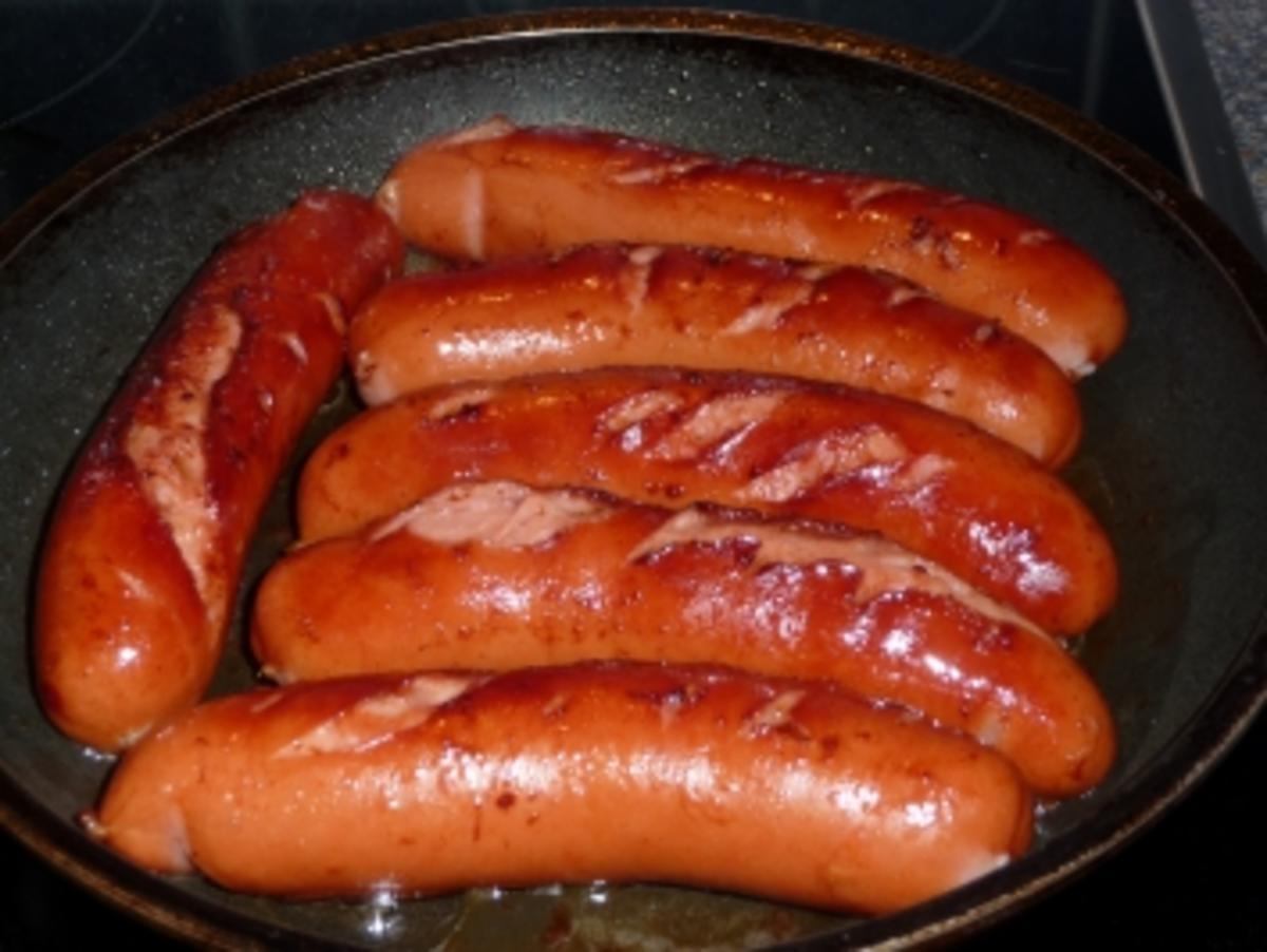 Gebratene Bockwurst mit Rotkohl und Kartoffelbrei - Rezept - Bild Nr. 4