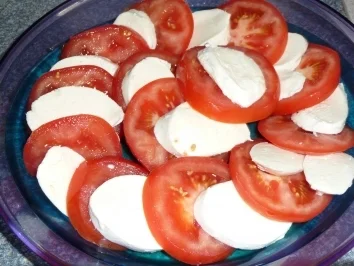 Rezept: Tomate-Mozzarella Bild Nr. 3 Tomate-Mozzarella - Rezept - Bild Nr. 3