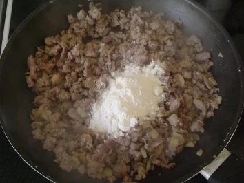 HAUPTGERICHT: CHAMPIGNON-HACK-PFANNE IN DILL-SENF-SOßE - Rezept - Bild Nr. 5