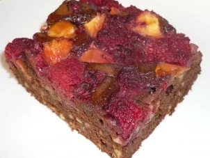 Brownies mit Fruchthaube - Rezept