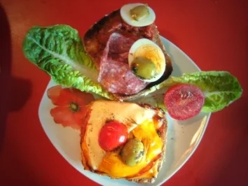 "raffiniertes" lecker,saftiges Dinkel Brötchen "á la Pizza" - Rezept - Bild Nr. 3