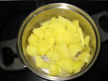 Kartoffel-Tomaten-Hackauflauf - Rezept - Bild Nr. 3