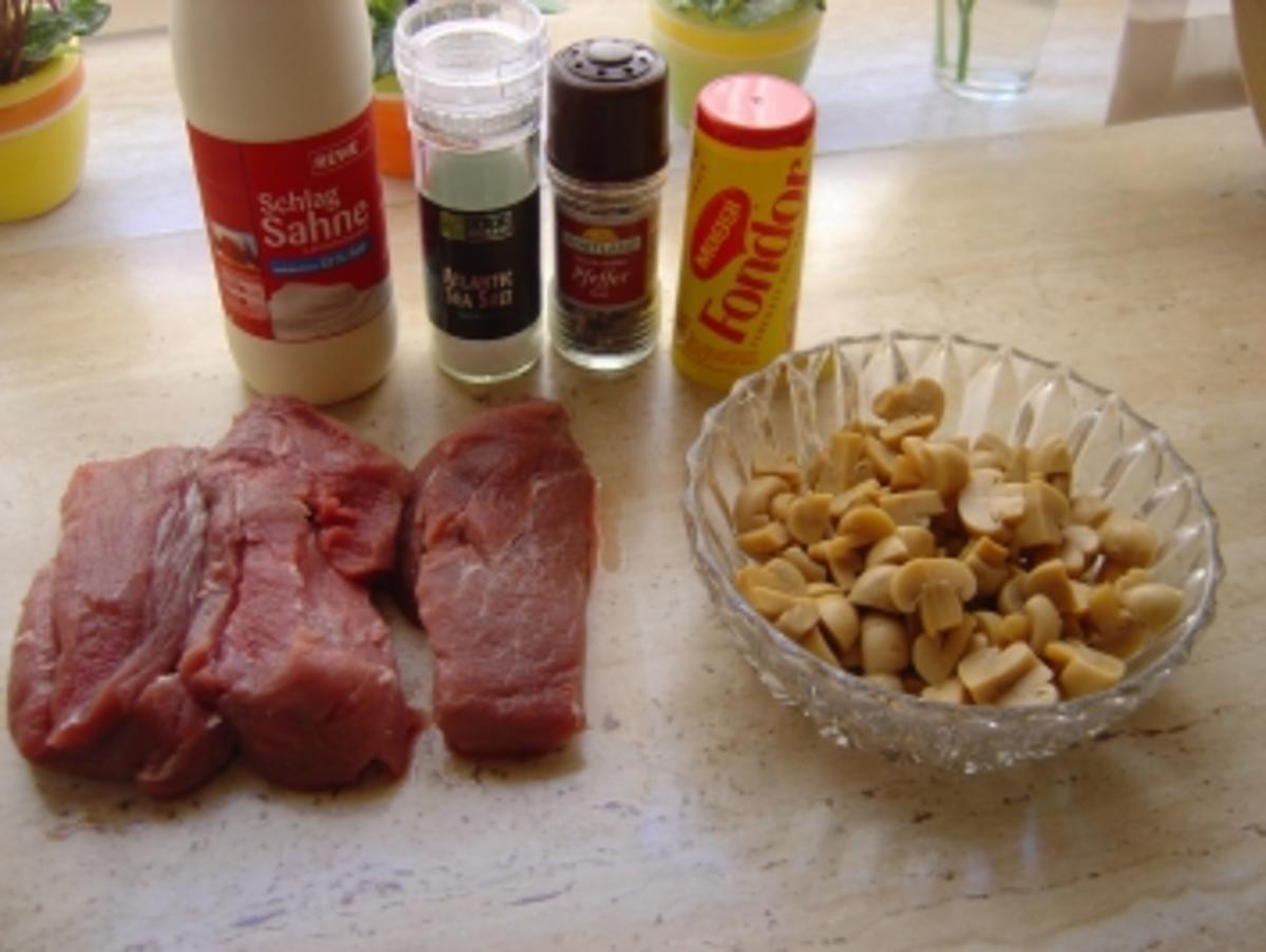 Schweinefilet mit Champignonrahmsoße - Rezept - Bild Nr. 2