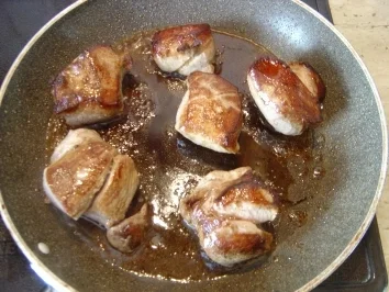 Rezept: Schweinefilet mit Champignonrahmsoße Bild Nr. 3 Schweinefilet mit Champignonrahmsoße - Rezept - Bild Nr. 3