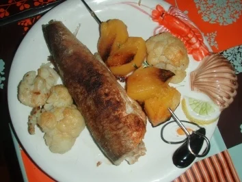 Rezept: Seehecht mit Kürbisspiessen und Blumenkohl Seehecht mit Kürbisspiessen und Blumenkohl - Rezept