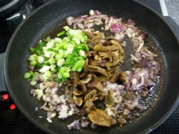 Rinderfiletstreifen in Steinpilzsahne an Tagliatelle - Rezept - Bild Nr. 4