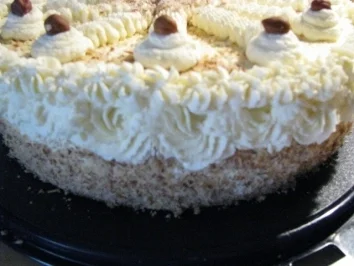 Nuss-Sahne-Torte - Rezept - Bild Nr. 7