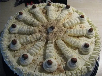 Nuss-Sahne-Torte - Rezept