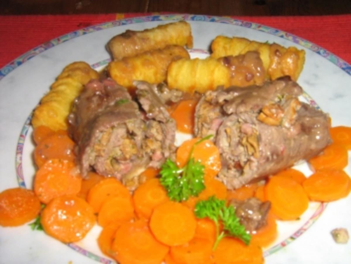 Roulade mit Pfifferlingen auf Karottengemüse - Rezept