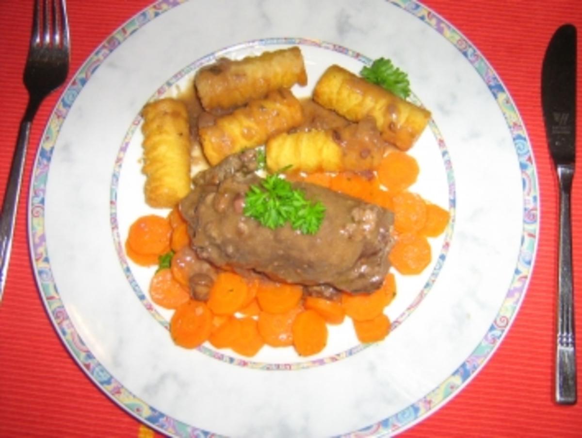 Roulade mit Pfifferlingen auf Karottengemüse - Rezept - Bild Nr. 2