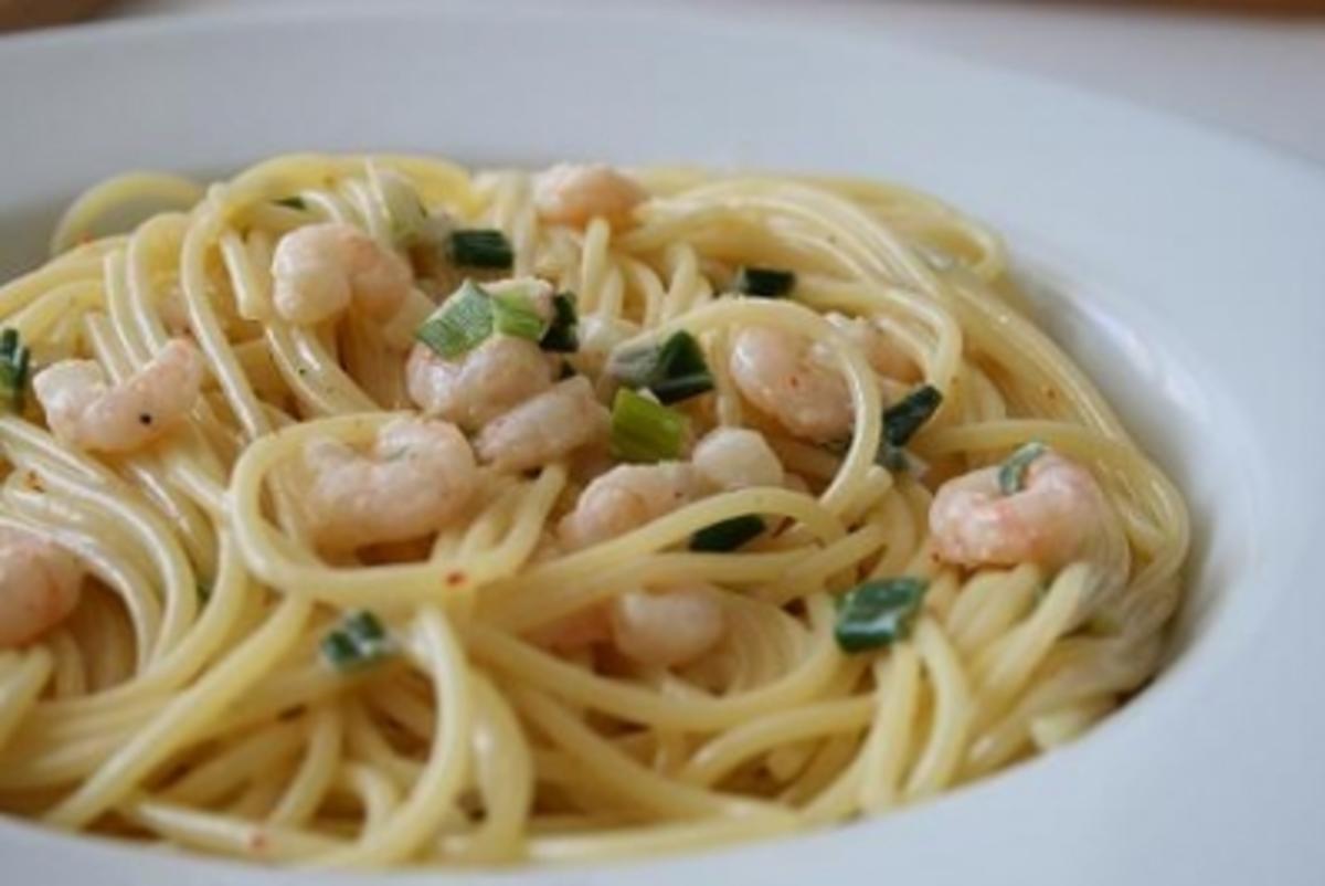 Spaghetti mit Garnelen-Sahnesauce - Rezept