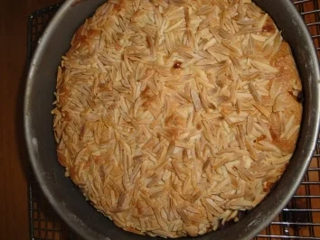 Kirschen-Biskuitkuchen - Rezept