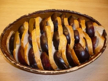 Rezept: Semmel-Zwetschgen-Schmarren Bild Nr. 2 Semmel-Zwetschgen-Schmarren - Rezept - Bild Nr. 2