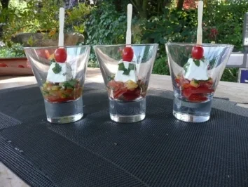 Rezept: GLASFOOD 2 :ZIEGENKÄSE AUF MANGOSALSA GLASFOOD 2 :ZIEGENKÄSE AUF MANGOSALSA - Rezept