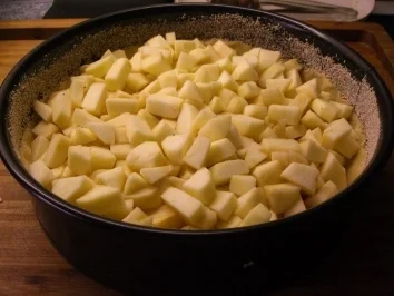 Rezept: Eierlikör-Apfeltorte Bild Nr. 10 Eierlikör-Apfeltorte - Rezept - Bild Nr. 10