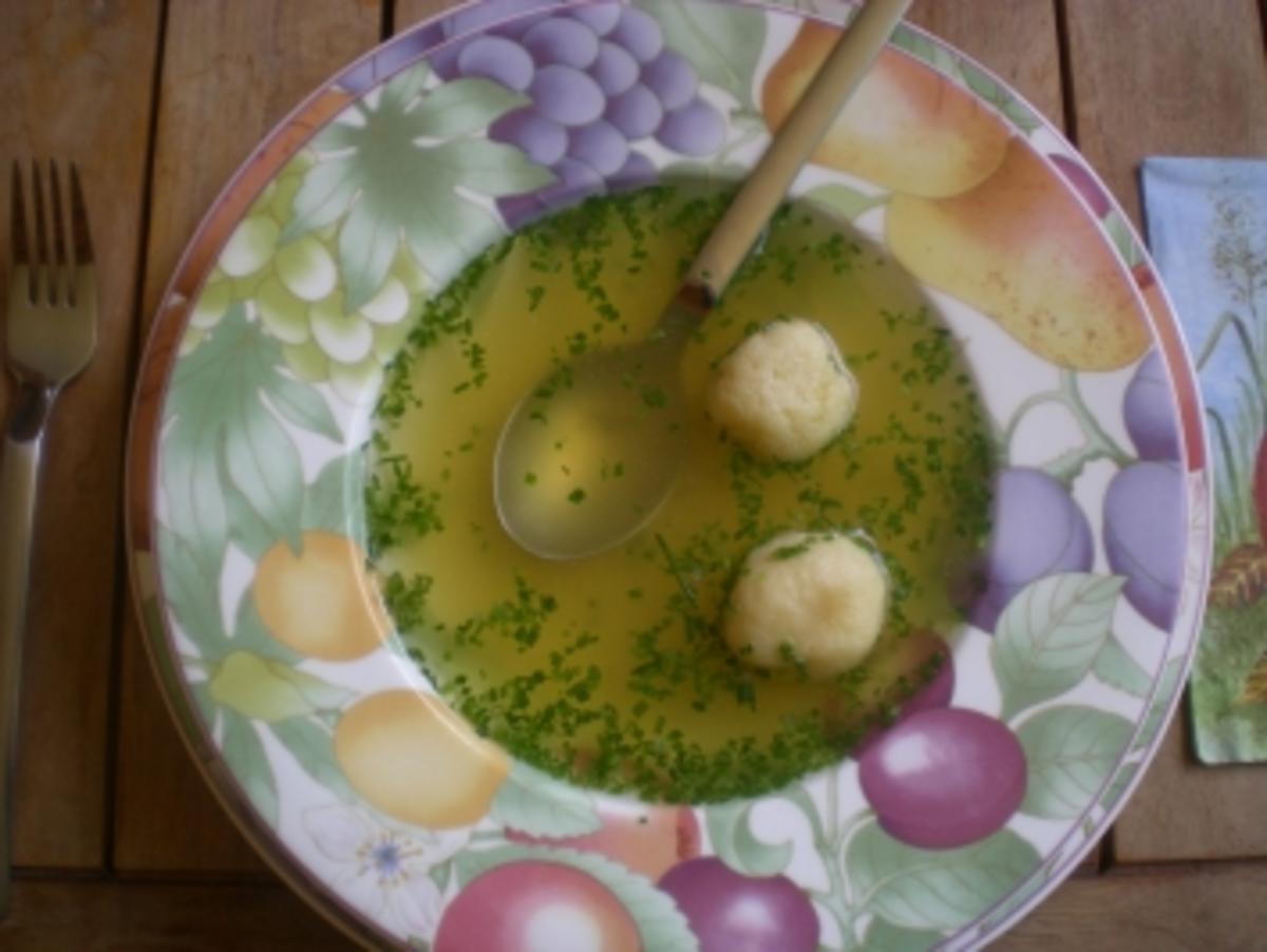 Bilder für Rindsuppe mit Griess Knöderl - Rezept