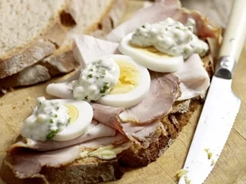 Bratenbrot mit Remoulade - Rezept
