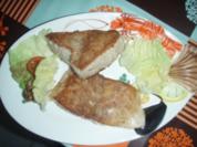 Nilbarschfilets und Gelbflossen - Thunfisch - Tranchen und Salat - Rezept
