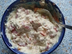 Pizzakatzes Quarkküchlein mit Paprikawürfelchen - Rezept - Bild Nr. 2