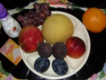 Rezept: Fruchtsalat mal anders mit einer Frucht-Sahne-Creme Bild Nr. 2 Fruchtsalat mal anders mit einer Frucht-Sahne-Creme - Rezept - Bild Nr. 2