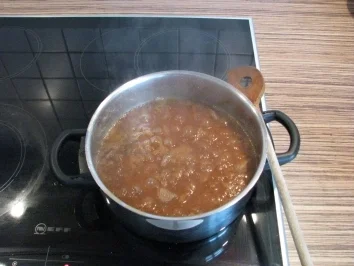 "HAUPTGERICHT" Rindergulasch - Rezept