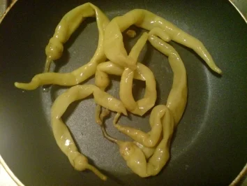 Rezept: Peperoni in Knoblauchsoße Bild Nr. 2 Peperoni in Knoblauchsoße - Rezept - Bild Nr. 2