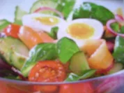 Feldsalat mit Ei und Lachs - Rezept