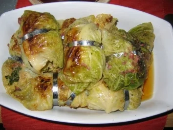 Rezept: (Wirsing)Kohlrouladen (Wirsing)Kohlrouladen - Rezept